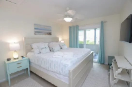 Amazing Coastal Views/Beach 3 Min/Fully Stocked, Family Friendly, Fun, Games!