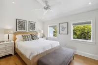 Charming Studio Loft C / Steps to Beach & Dining