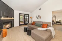 Remodeled Downtown Orlando Oasis! Remodeled Home! Close to Disney, Universal! Hotel a Orange County