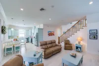 WINTER 2025 DATES OPEN - Spacious Private Pool Home - WALK TO BEACH & MERCATO