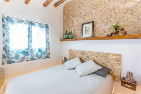 Apartamento Rural con Encanto en Puigmoltó Отели в г. Сан-Пере-де-Рибес
