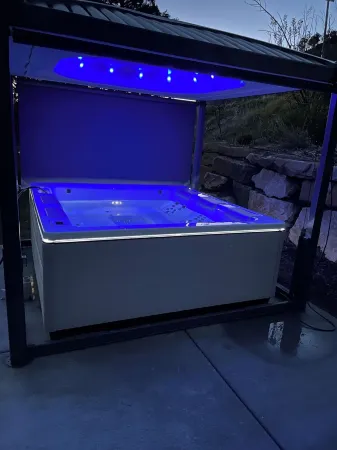 3Bd 2.5BTH, Hot Tub, Wheelchair Accessible and Mountain View’s