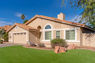 Sonoran Sun Spot - Quiet Neighborhood - Sunroom Tillys附近的飯店