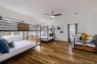 North Austin Oasis near Domain  20 min to Downtown