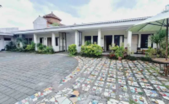Roemah Tanjung Heritage Home