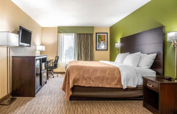 布蘭登堡-諾克斯堡品質酒店及套房