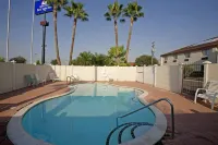 Express Inn Weslaco/Mercedes - Pools