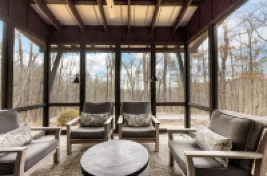 Secluded Cabin with Hot Tub, Heated Floors, Indoor and Outdoor Fireplaces