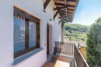 Como Holiday Home - Apartment ideal for families.
