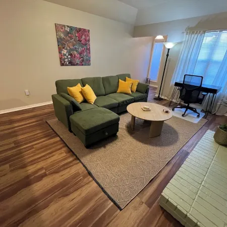 Charming 2-bedroom 2 bath duplex in the heart of Tyler!