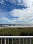 Oceanfront Condo – Walk to Pier & beach out your front door! Hoteles en Old Orchard Beach