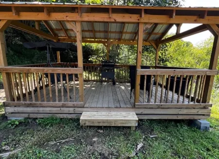 Tiny Home on Wheels: Your Modern Escape Awaits" Отели в г. Пайк