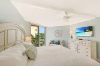Oceanfront 3 BR/3 BA at the beautiful King and Prince Resort โรงแรมใน