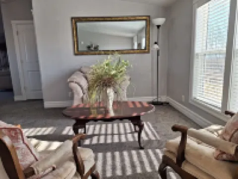 Beautiful Split Mountain house rental