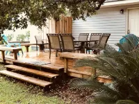 Half Shell Beach Cottage-One Block Easy Walk to Beach, Pet Friendly, Grill&Wifi