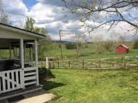 Quaint Country Cottage, Mountain Views, VT/Radford/VA Families Haven! - 4-stjärniga