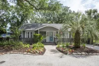 Mermaid Cottage Priv Heated Pool!  4th Night Free September and October!