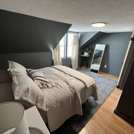 Small private home walking distance to Suny Potsdam/Clarkson!