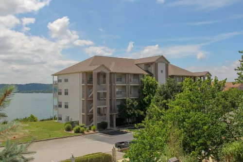 Exceptional Tablerock Direct Lakefront. Stunning Views & Breathtaking Sunsets!!