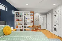 Walk to Restaurants & Shopping; 1 mile to SoCo