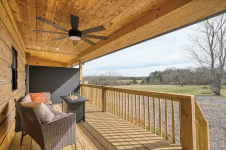 Peaceful Retreat 1 Bedroom Full Kitchen Only 15 Min from Town Crossville Отели в г. Камберленд