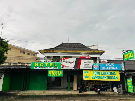 Hotel Gardenia Bendogantungan Klaten Отели в г. Клатен