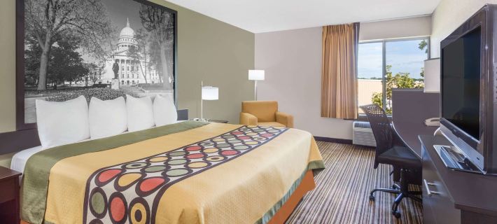 Super 8 by Wyndham Madison South Hotels in Madison