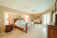 Three Bedroom home with heated pool!