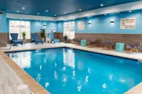 Hampton Inn & Suites Pittsburgh New Stanton Hotels in Hempfield Township
