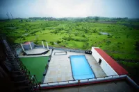 Vintage Valley Resort Hotels in Kasara Budruk