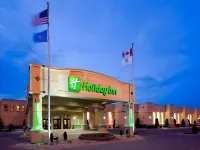 Holiday Inn Fargo Hotels near Macy's