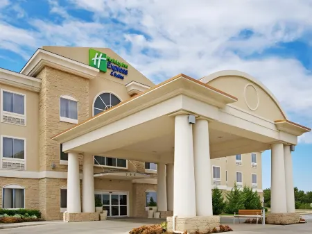 Holiday Inn Express & Suites Vernon College Area (Hwy 287) Отели в г. Вернон