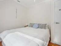 SALT - Steps from the beach and main street - fully renovated