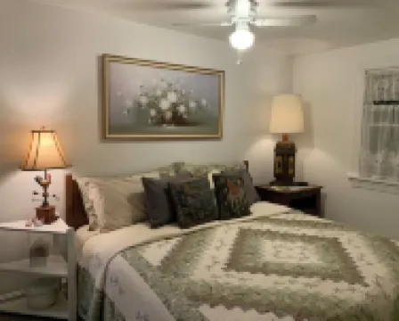 Cozy Country Apartment in Heart of Geauga County