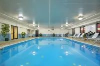 Holiday Inn Express & Suites Columbus Airport Hotels in Gahanna