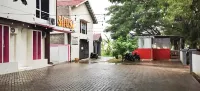 RedDoorz Plus @ Taman Madiun Hotel a Madiun