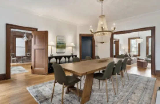 Spacious 5-bedroom house in the heart of Columbus