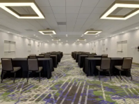 ダブルツリー バイ ヒルトン パームデール カリフォルニア パームデールのホテル