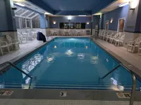 Country Inn & Suites by Radisson, Grand Rapids East, MI - Pools