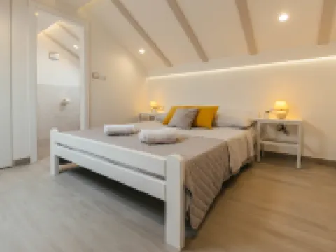 Lozo Hotels in Opcina Prolozac