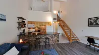 Charming 1-Bedroom Entire Condo Loft in Scenic Mountain Park