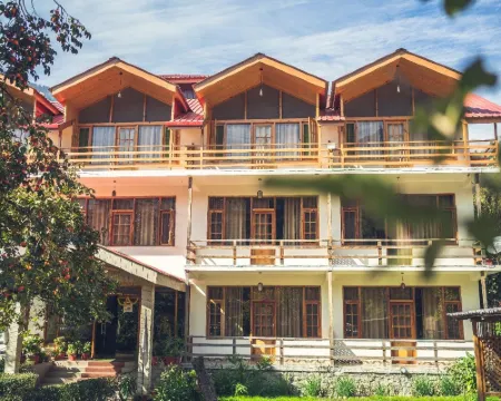 PERSIMMON FARMSTEAD Hotels in Badgran