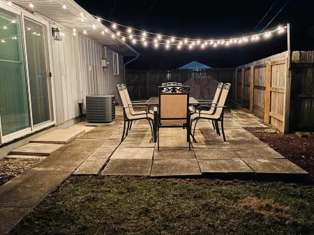 3 bedroom 1.5 bath house. Walkable to BSU and many restaurants, ping pong table