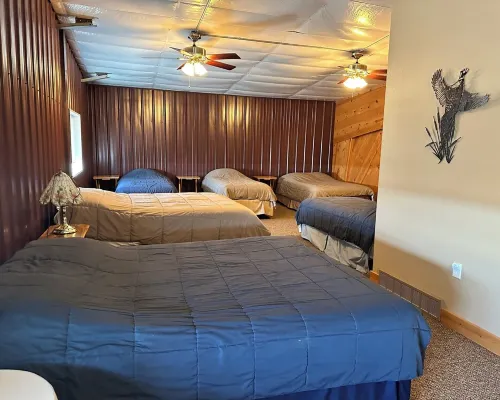 Enjoy the peace and quiet with a the beautiful country view Hotels in Beadle County