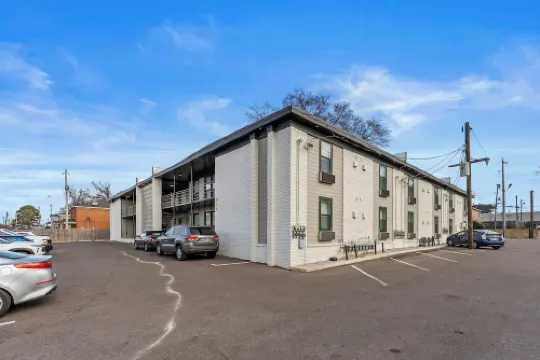 Cozy Queen Bed + Sofa Bed Studio | Free Parking | Mins to DT | VAMC | UTHSC