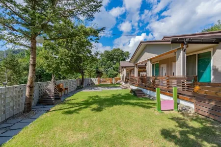 Hongcheon Meong 9 Meong 9 House Pension Отели рядом с достопримечательностью «Hongcheon Saengmyeong Geongang Gwahakgwan»