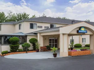 Days Inn by Wyndham Warsaw