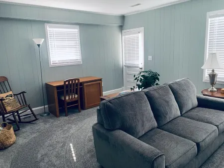 Little Granny's House - 3 Bedroom, 1 Bath