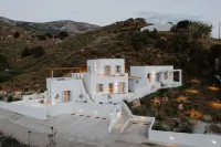 Pnoes Skyros Hotels near Archaeological Museum of Skyros