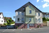 Restaurant und Landhotel Zum Niestetal Hotels in Staufenberg